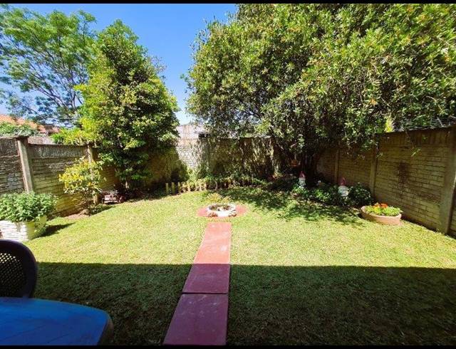 2 BEDROOM DUPLEX SOLD IN THE WOLDS